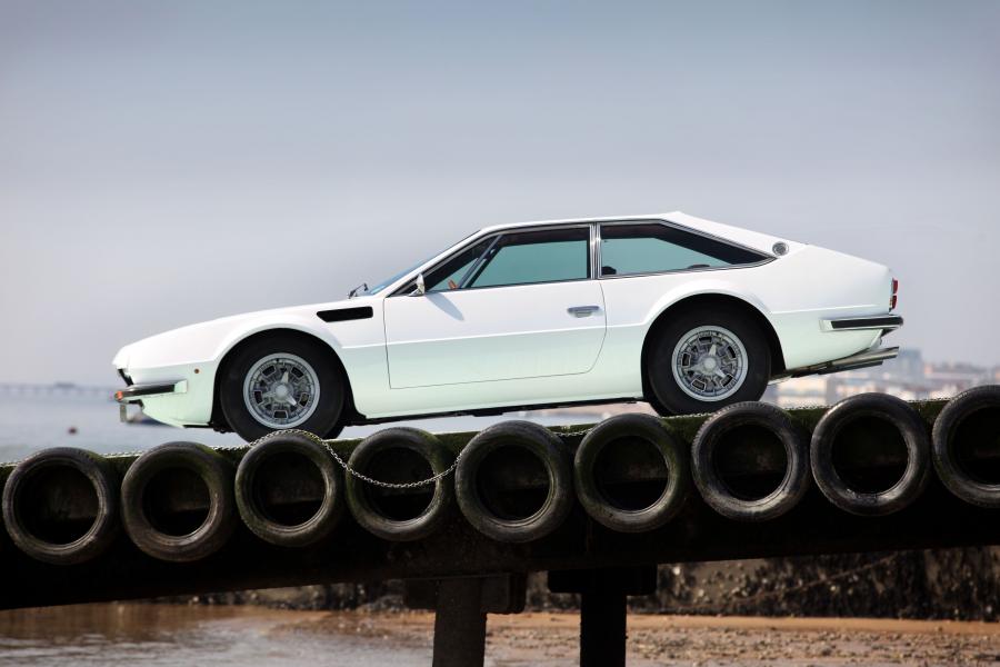  Lamborghini Jarama 400GT 1971 года  (фото 10 из 14)
